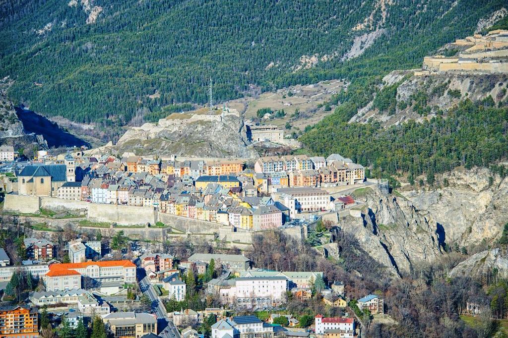 Pres Des Forts Бриансон Экстерьер фото